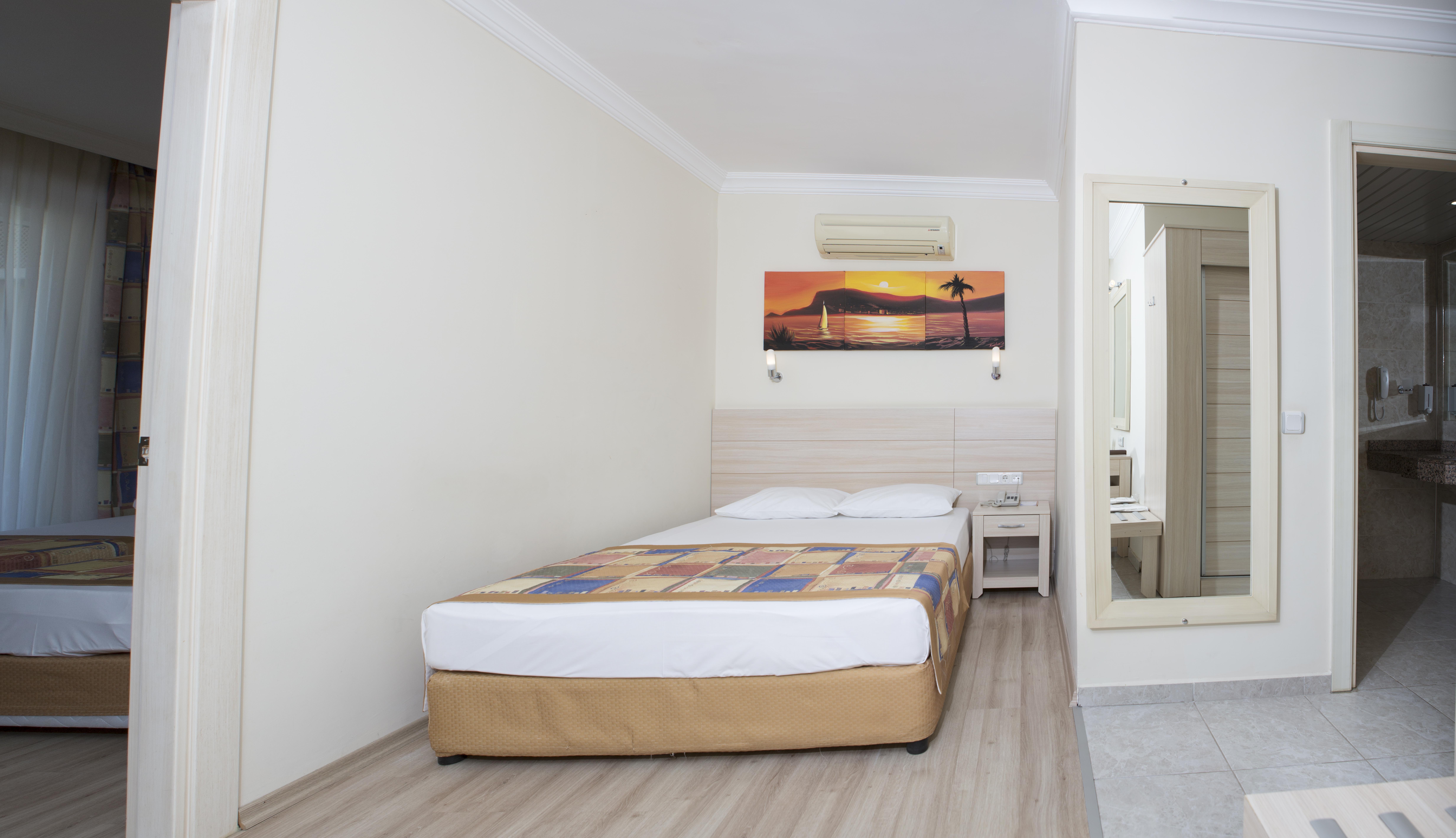 Gardenia Beach Hotel Okurcalar Luaran gambar