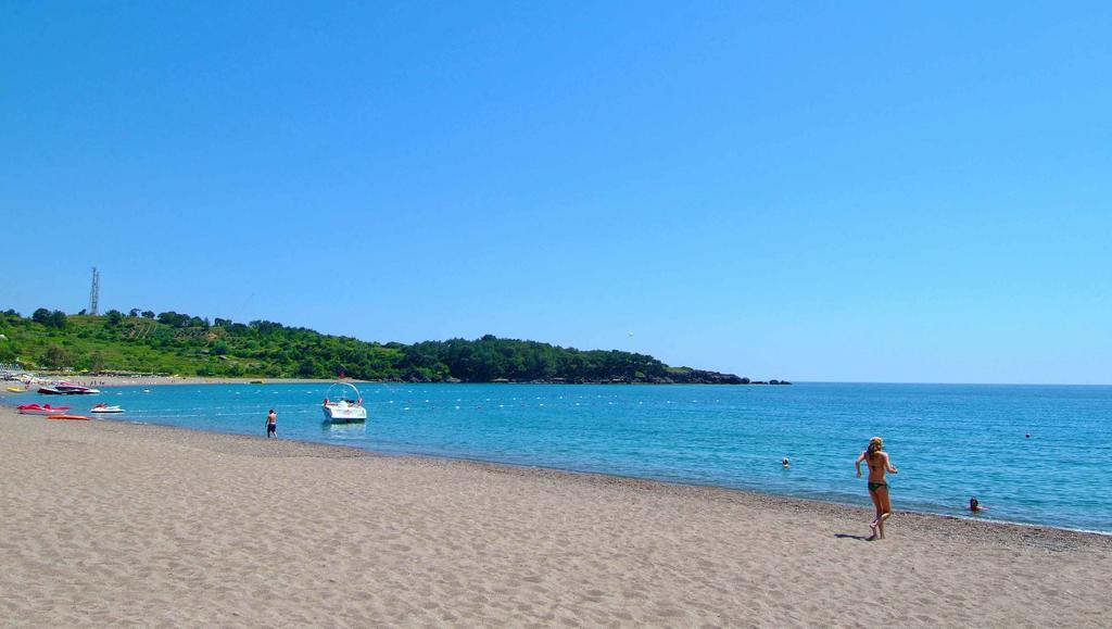 Gardenia Beach Hotel Okurcalar Luaran gambar